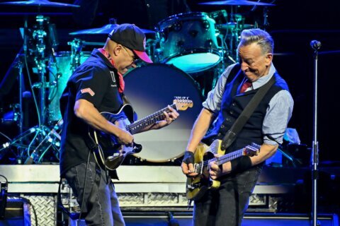 Bruce Springsteen calls out the White House and announces a protest festival