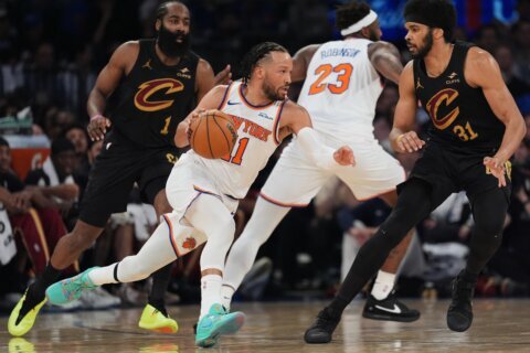 Jalen Brunson leads Knicks back from 22 down in the 4th for 115-104 win over Cavs in OT in Game 1