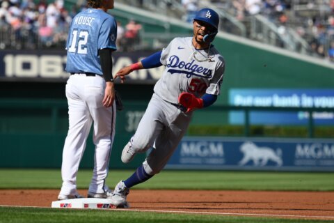 Mookie Betts set to return from strained oblique when Dodgers open series against Giants on Monday