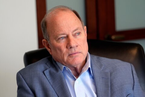 Former Detroit Mayor Duggan cites toxic political climate, suspending his run for Michigan governor