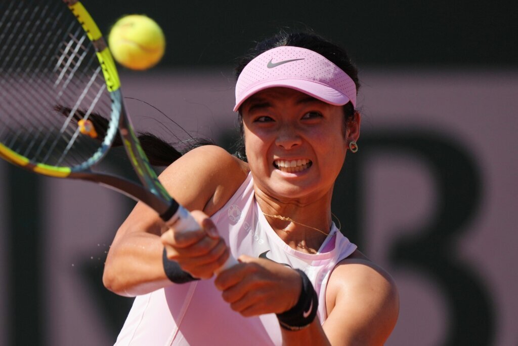 Alexandra Eala rallies past Jessica Pegula 4-6, 6-4, 6-0 to capture her first WTA singles title
