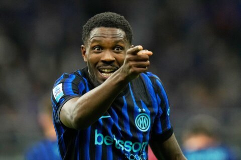 Inter Milan seals the Italian league soccer title with 3 rounds to spare