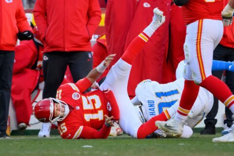 Mahomes takes part in Chiefs’ first voluntary workout, just 5 months after undergoing knee surgery