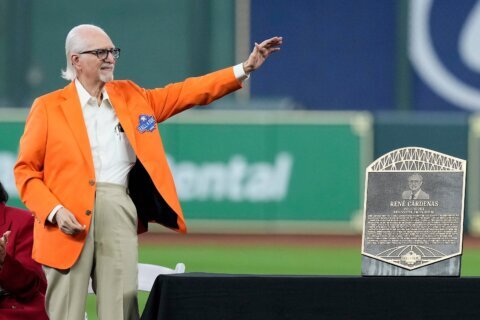 René Cárdenas, pioneer in Spanish-language broadcasts of MLB games, dies at 96