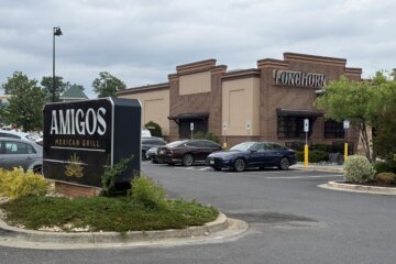 Amigos restaurant sign