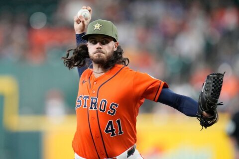 Astros’ Spencer Arrighetti has a no-hit bid broken up with 1 out in the 8th vs. Rangers