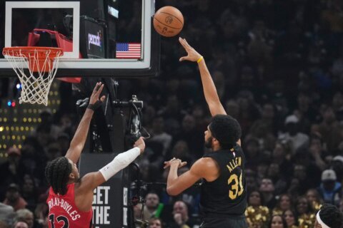 Allen ties career high with 22 points as Cavaliers beat Raptors 114-102 to advance