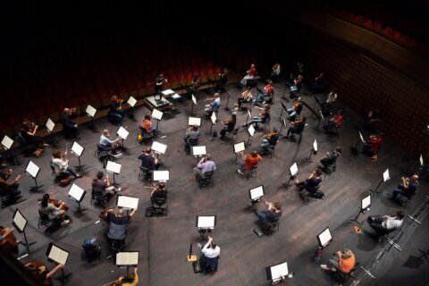 Elim Chan hired as San Francisco Symphony’s first female music director