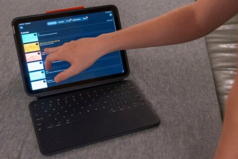 America’s schools face a backlash on digital devices as screens saturate classrooms