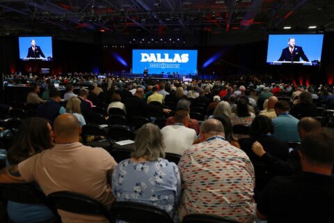 Southern Baptist Convention continues membership slide but grows in attendance, baptisms