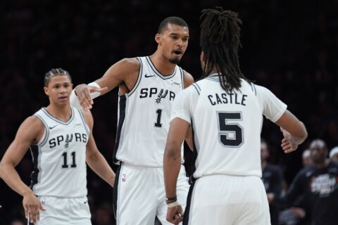Stephon Castle gives the Spurs 32 points in a 139-109 blowout to eliminate Timberwolves in Game 6