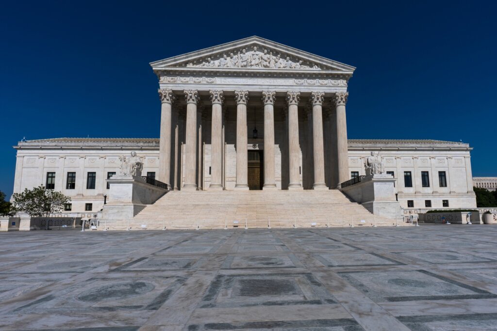The divided Supreme Court’s birthright citizenship decision exposes sharp rifts among justices