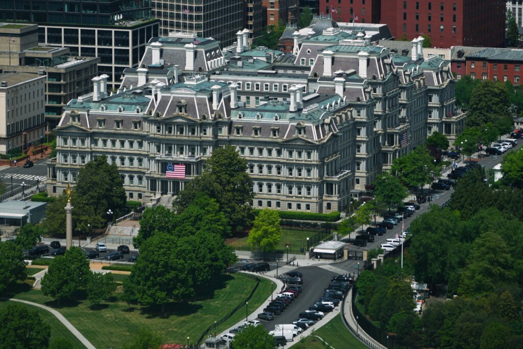 Trump’s plan to paint the Eisenhower office building could cost at least $7.5M, the White House says