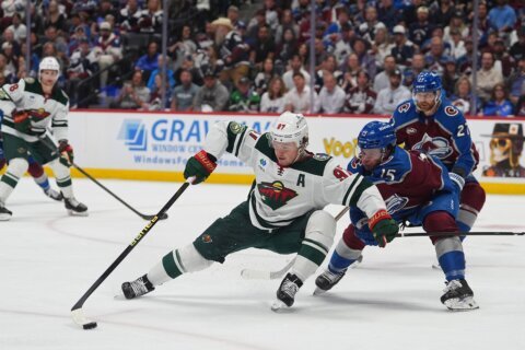 MacKinnon scores late for Avalanche to send Game 5 against Wild to OT tied 3-3