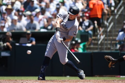 The Yankees score 13 runs in an inning for the 1st time in 21 years