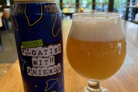 floating with friends beer