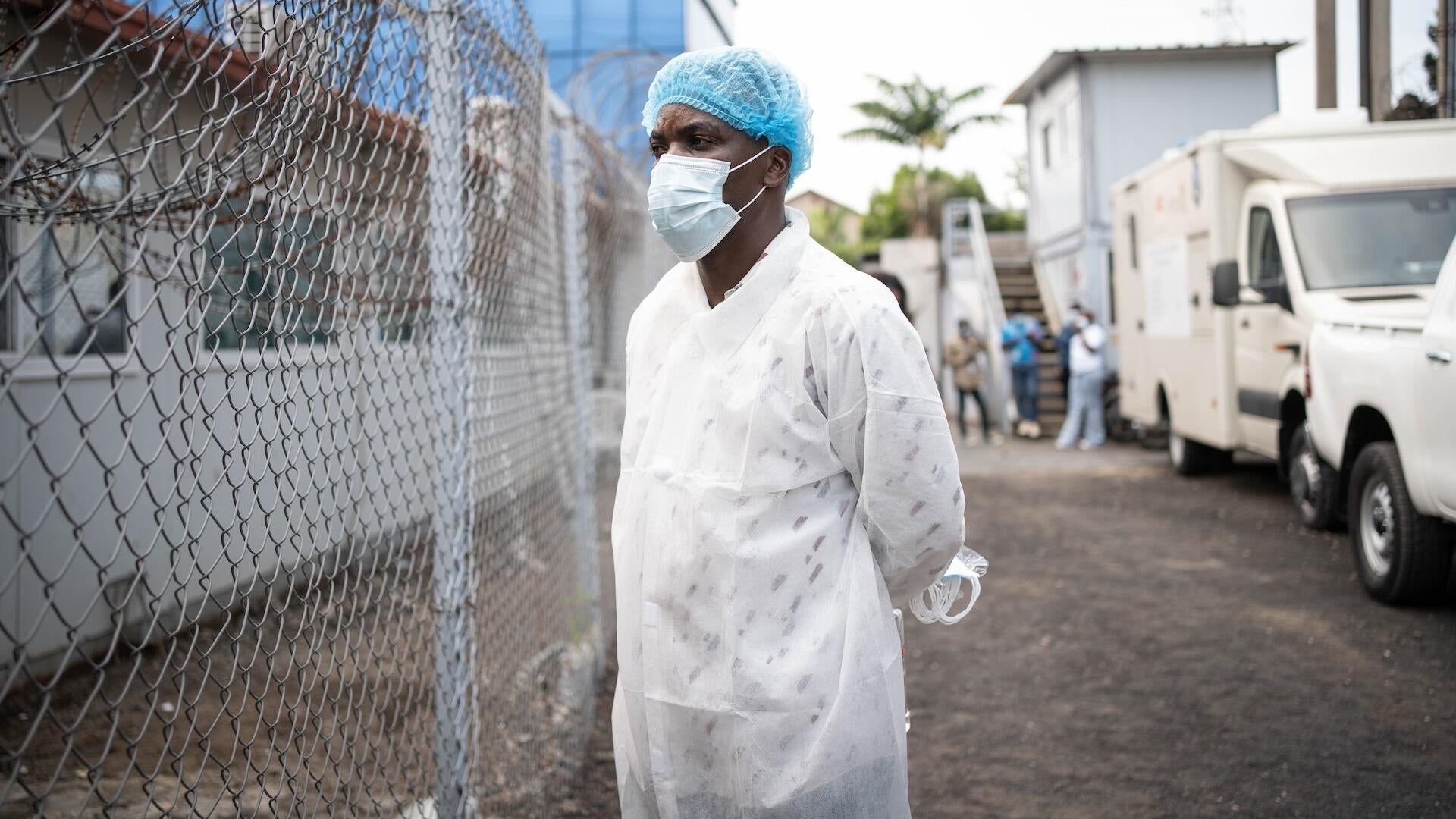 Some US-bound travelers must fly to Dulles Airport due to Ebola outbreak