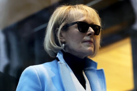 DOJ abre investigación penal sobre testimonios de E. Jean Carroll en demandas contra Trump
