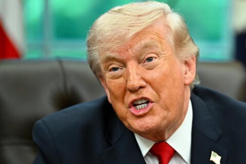 Trump dice que no necesita autorización del Congreso para la guerra contra Irán