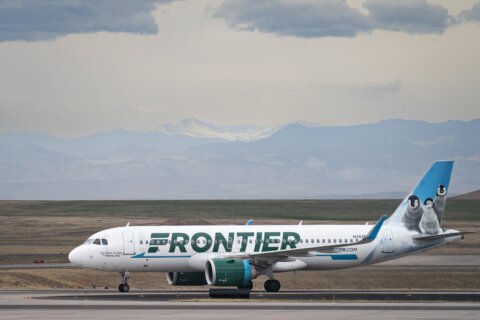 EEUU investiga evacuación de avión de Frontier que atropelló sujeto en un aeropuerto