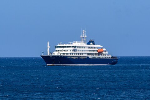 Evacúan a tres pacientes del crucero con brote de hantavirus; confirman otro caso en Suiza