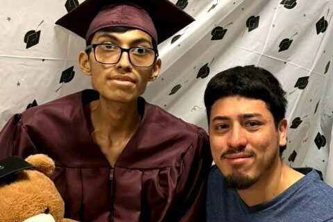 “Que me ayuden a cumplir mi último deseo”: Joven con cáncer terminal pide ver a sus padres