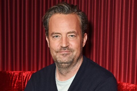 Arte y memoria: salen a subasta objetos de Matthew Perry de la serie ‘Friends’