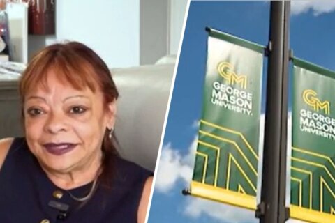 Puertorriqueña de 72 años cumple su sueño y se gradúa de la Universidad George Mason