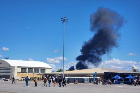 Cuatro aviadores sobreviven tras colisión aérea de dos aviones en una base militar de Idaho