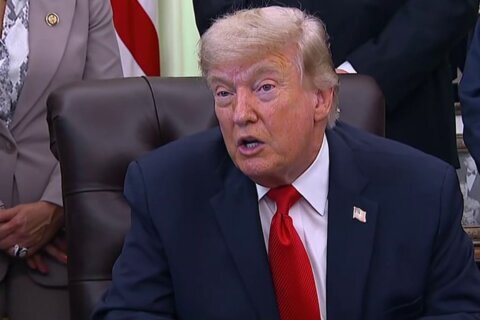 Trump amenaza con derogar la autonomía de DC si Janeese Lewis gana las primarias a la alcaldía