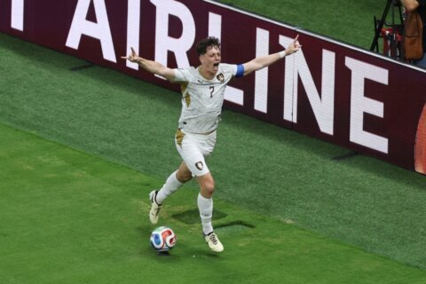 Chequia abre el marcador ante Corea del Sur con un gol de cabeza