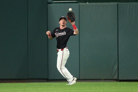 Nationals’ Jacob Young leaves game after crashing into outfield wall
