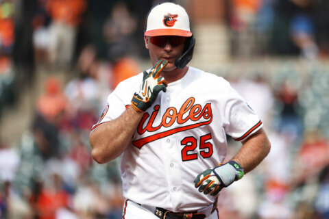 Padres homer 5 times, including twice in the first, in a 9-3 victory over the Orioles