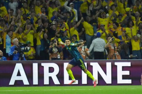 Luis Díaz sparks Colombia to a 3-1 win over Uzbekistan in its World Cup opener