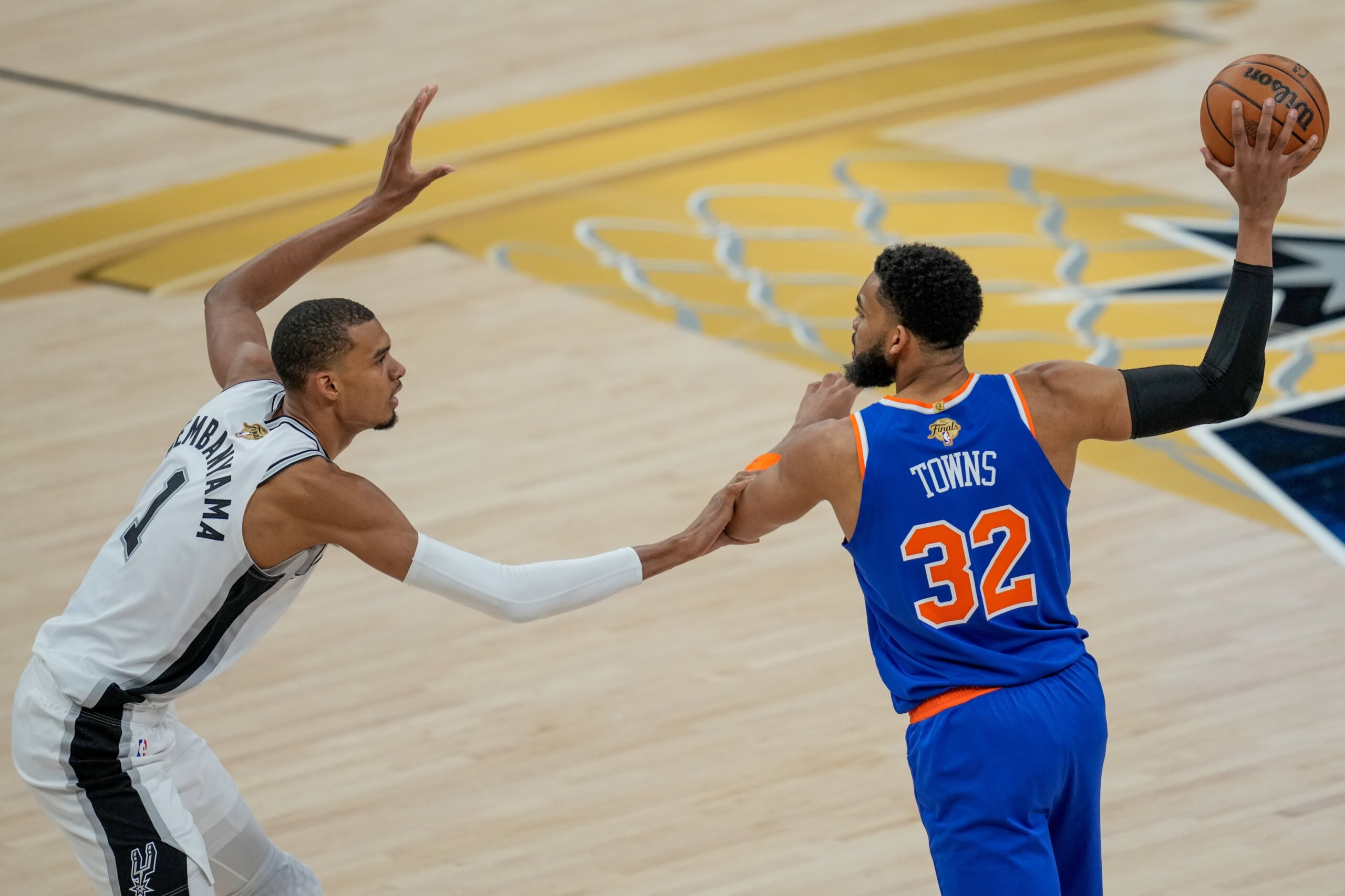 Knicks fever sweeps New York for Game 3 of the NBA Finals against
