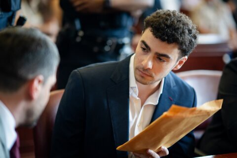 Luigi Mangione will assert psychiatric defense in murder case in UnitedHealthcare CEO’s killing