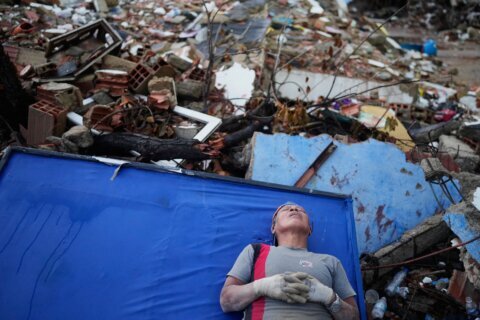 Aid workers warn of infectious diseases, overwhelmed hospitals after Venezuela quakes