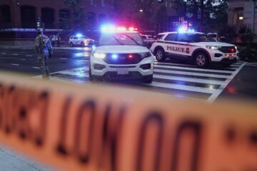 APTOPIX White House Lockdown