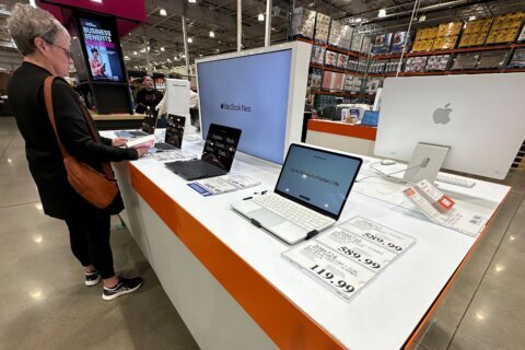 Apple increases prices for Macs and iPads, blaming a shortage of memory chips