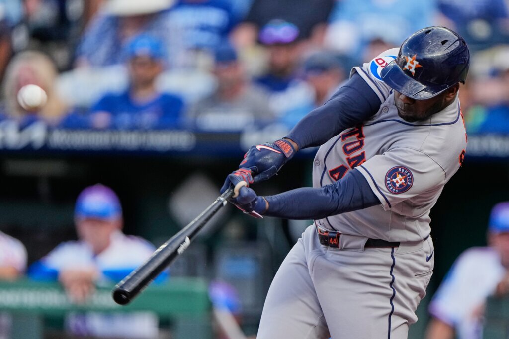 Astros slugger Yordan Alvarez hits grand slam, 2-run homer in 1st inning against Royals
