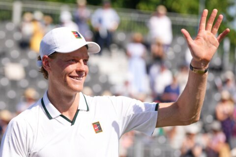 No sweat: Sinner optimistic after pre-Wimbledon exhibition match in London heat wave