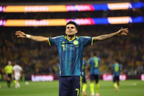 Colombia’s Luis Díaz stars in World Cup debut, less than 3 years after his parents’ kidnapping