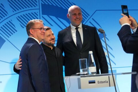 Ukraine starts EU membership talks and faces years of reforms while fighting Russia