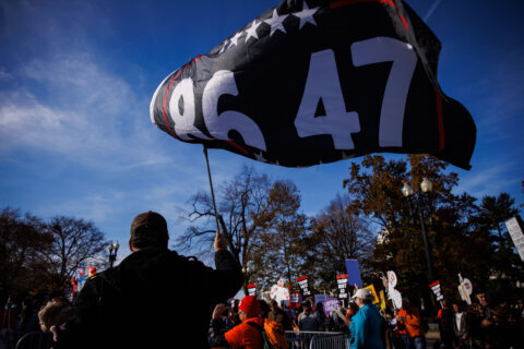 A flag with the numbers ’86 47′ can stay flying near the White House