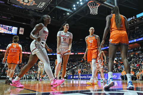 Citron, Onyenwere help the Mystics beat the Sun, 88-81