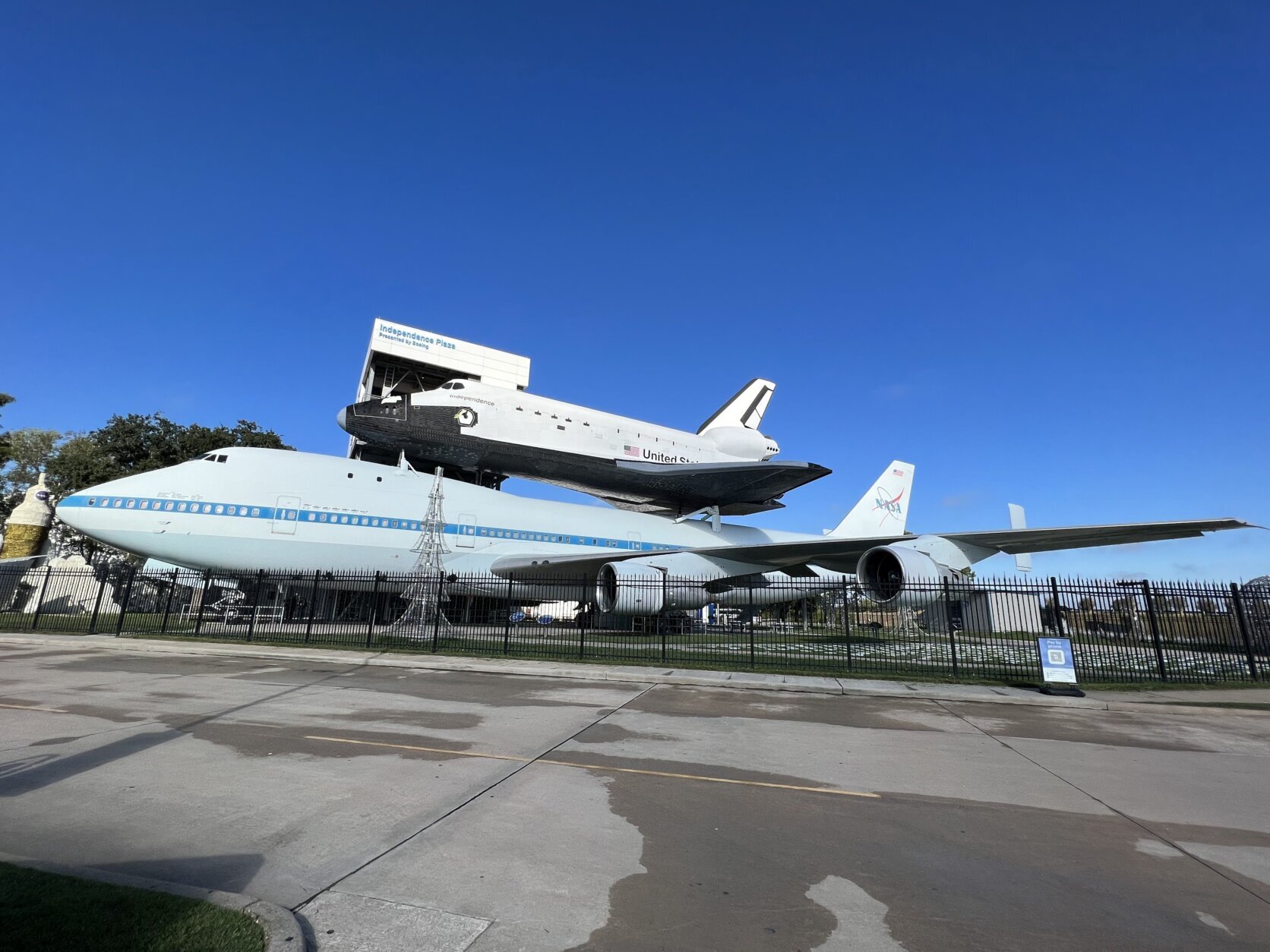 Space Shuttle Independence on the 747 Shuttle Carrier Aircraft