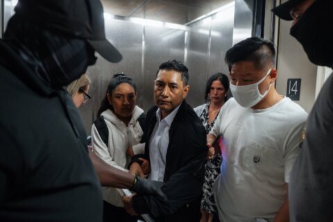 Judge bars immigration arrests at US courthouses in a setback for Trump
