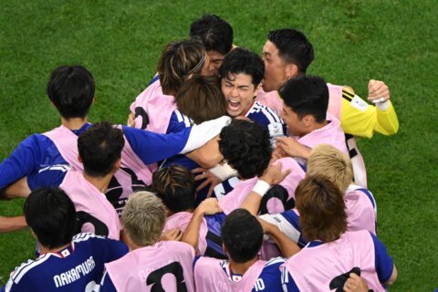 Daichi Kamada’s late header gives Japan a 2-2 draw with the Netherlands in World Cup opener for both