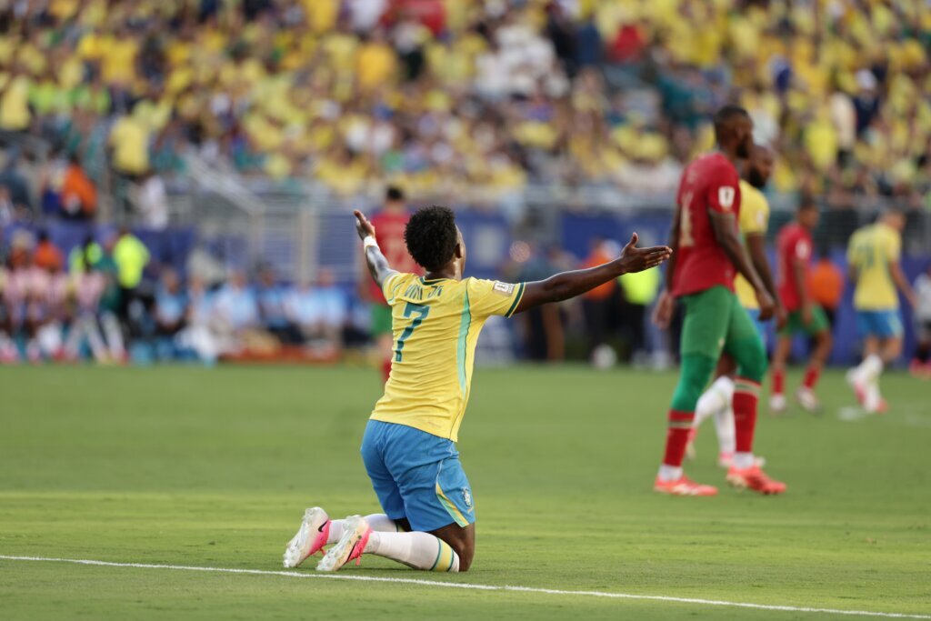 Brazil rallies for 1-1 draw against Morocco in its World Cup opener behind Vinícius Júnior goal