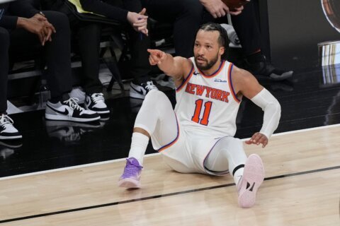Captain Clutch: Jalen Brunson comes up with late-game heroics, Knicks top Spurs in Game 1 of finals